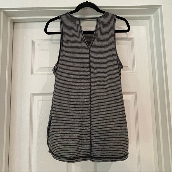 Ideology Athletic Tops (2). Size Medium NWT - Picture 5 of 7